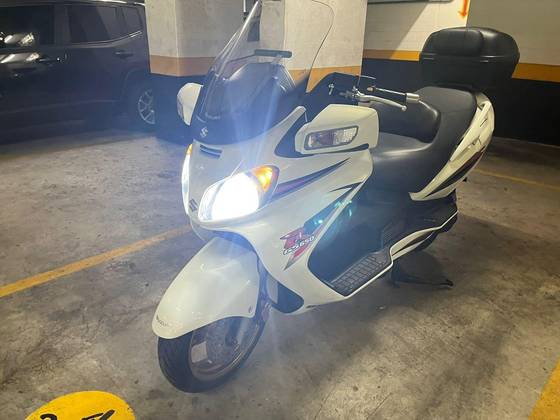 SUZUKI BURGMAN 650 